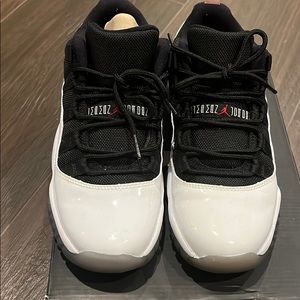 Air Jordan 11 retro low (GS)